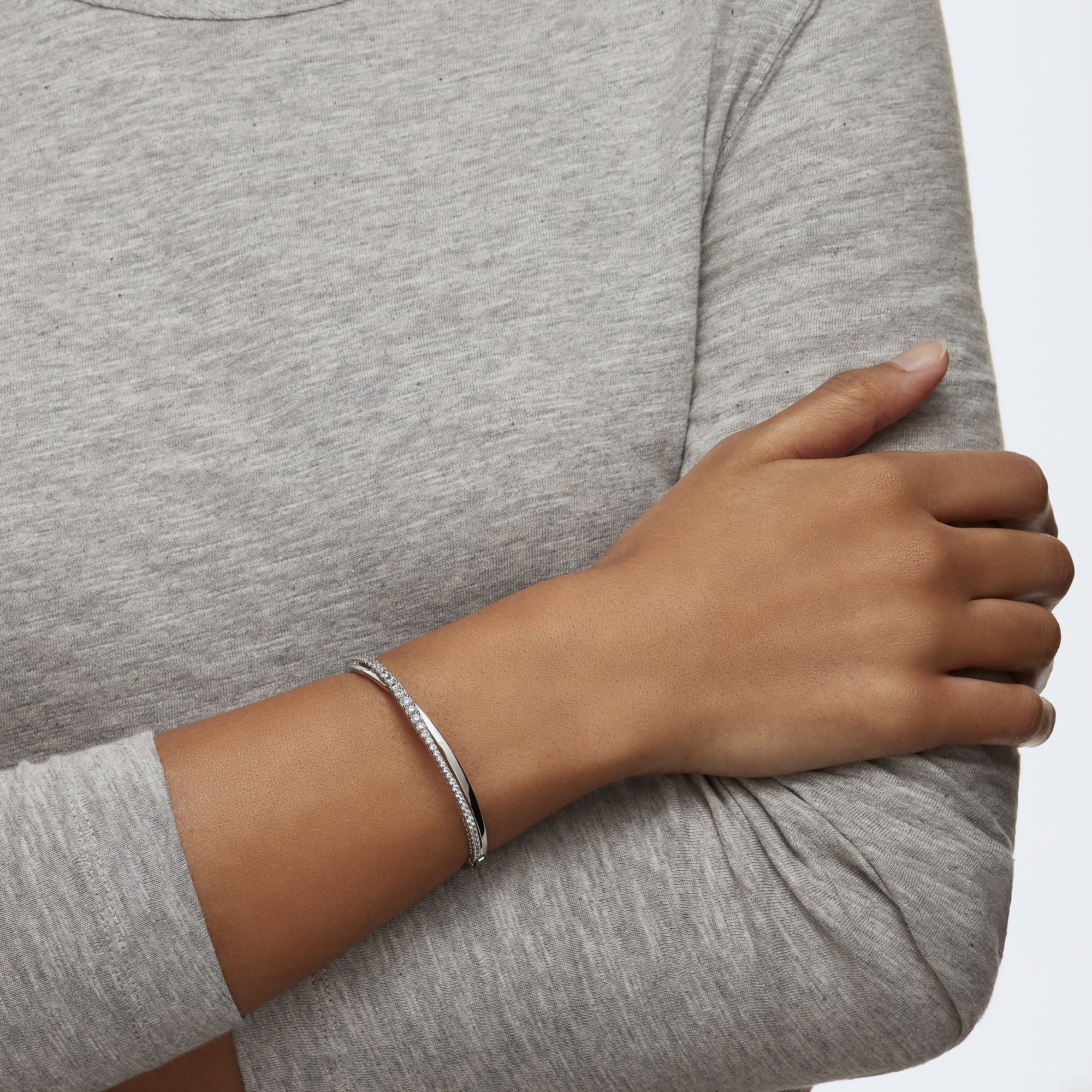 46610063327483,44008509866235,46600513716475