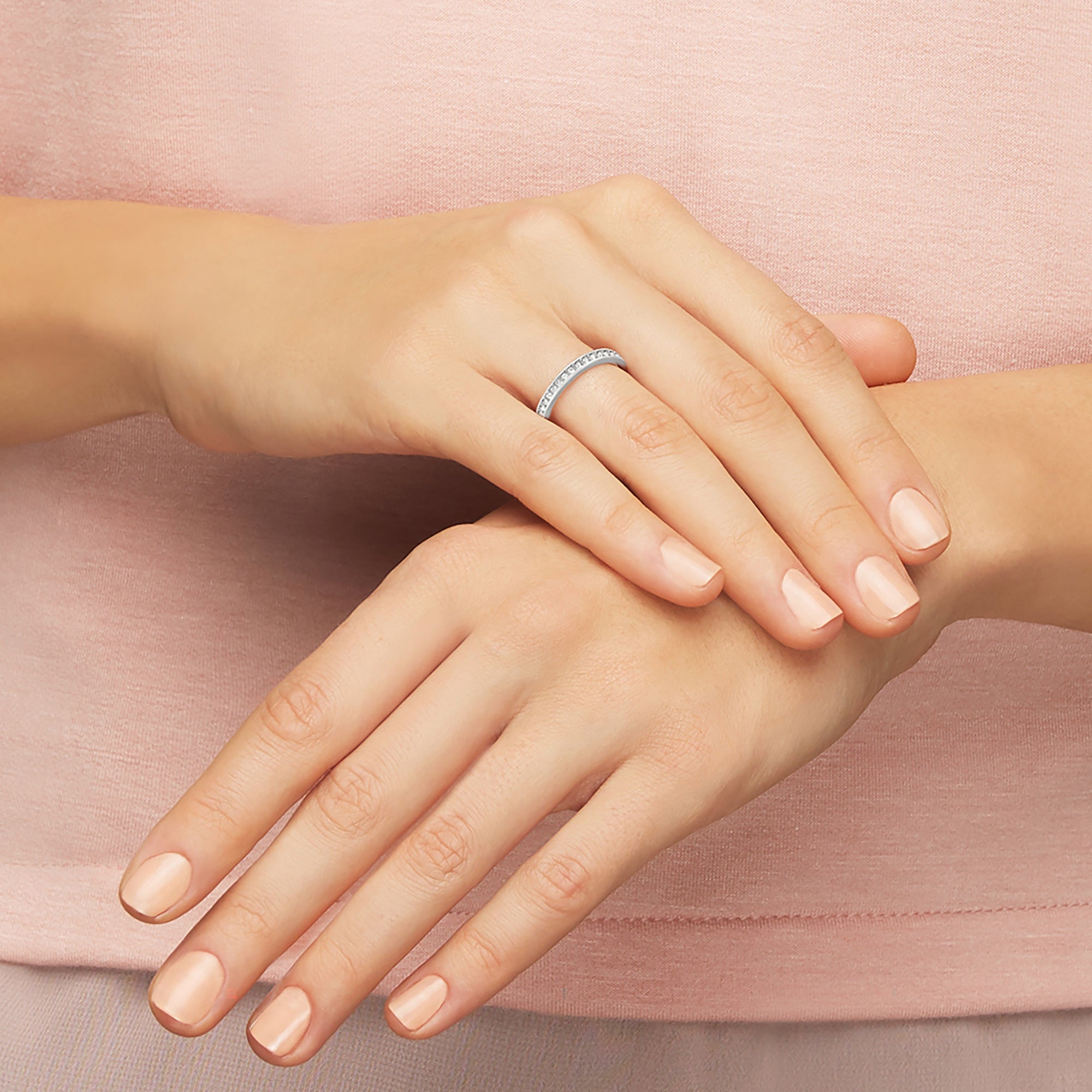 44008239857915,47085956792571,44008239923451,44008239956219,44008239988987