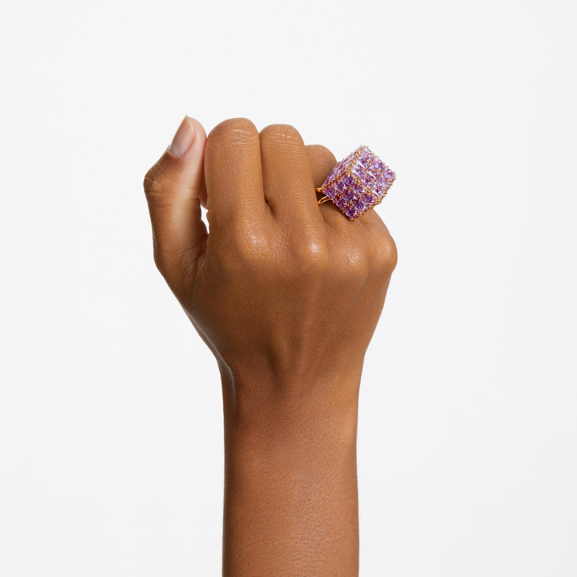 45043952910587,46665085583611