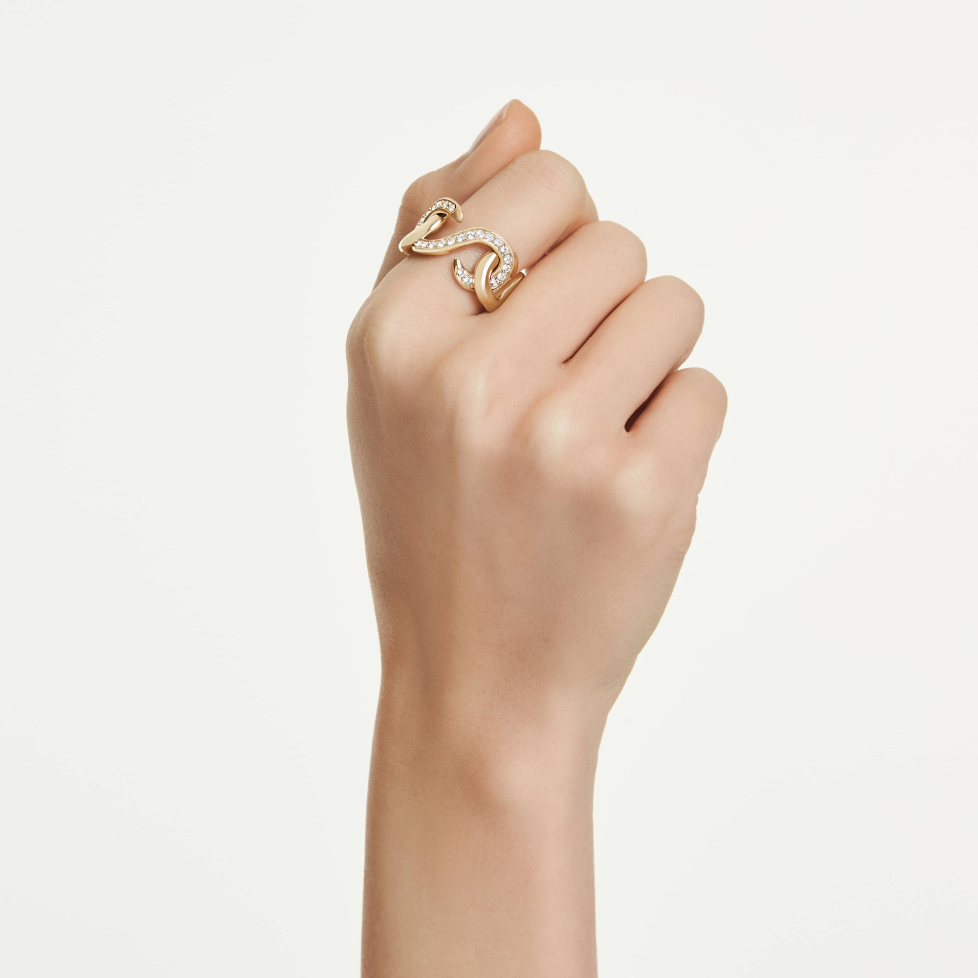 48136406335739,48136406368507,48136406401275