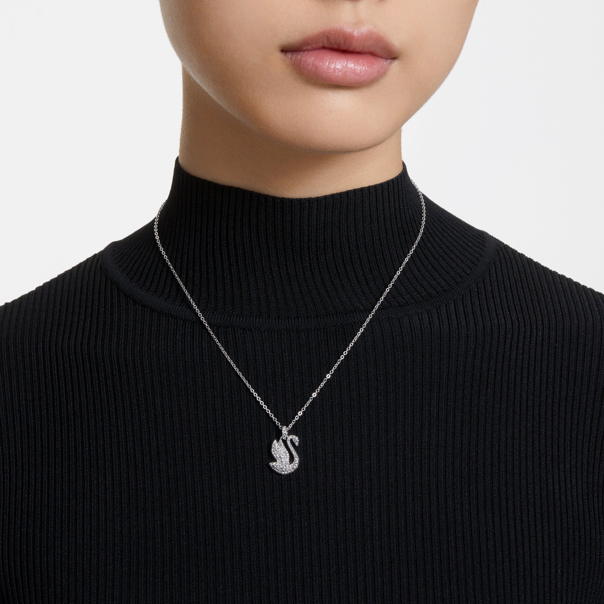 Iconic Swan Kolye, Medium, Beyaz, Rodyum Kaplama