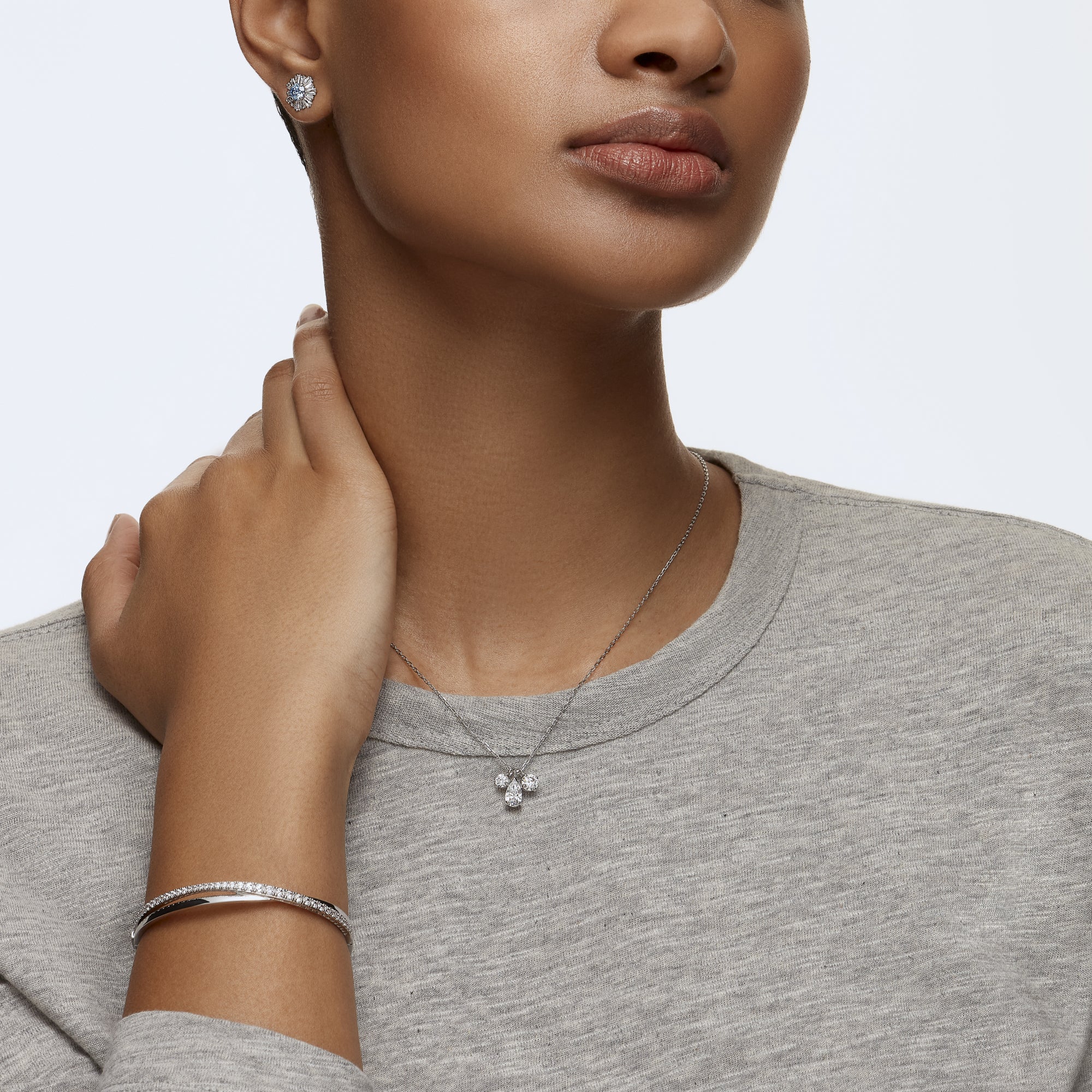 46610063327483,44008509866235,46600513716475