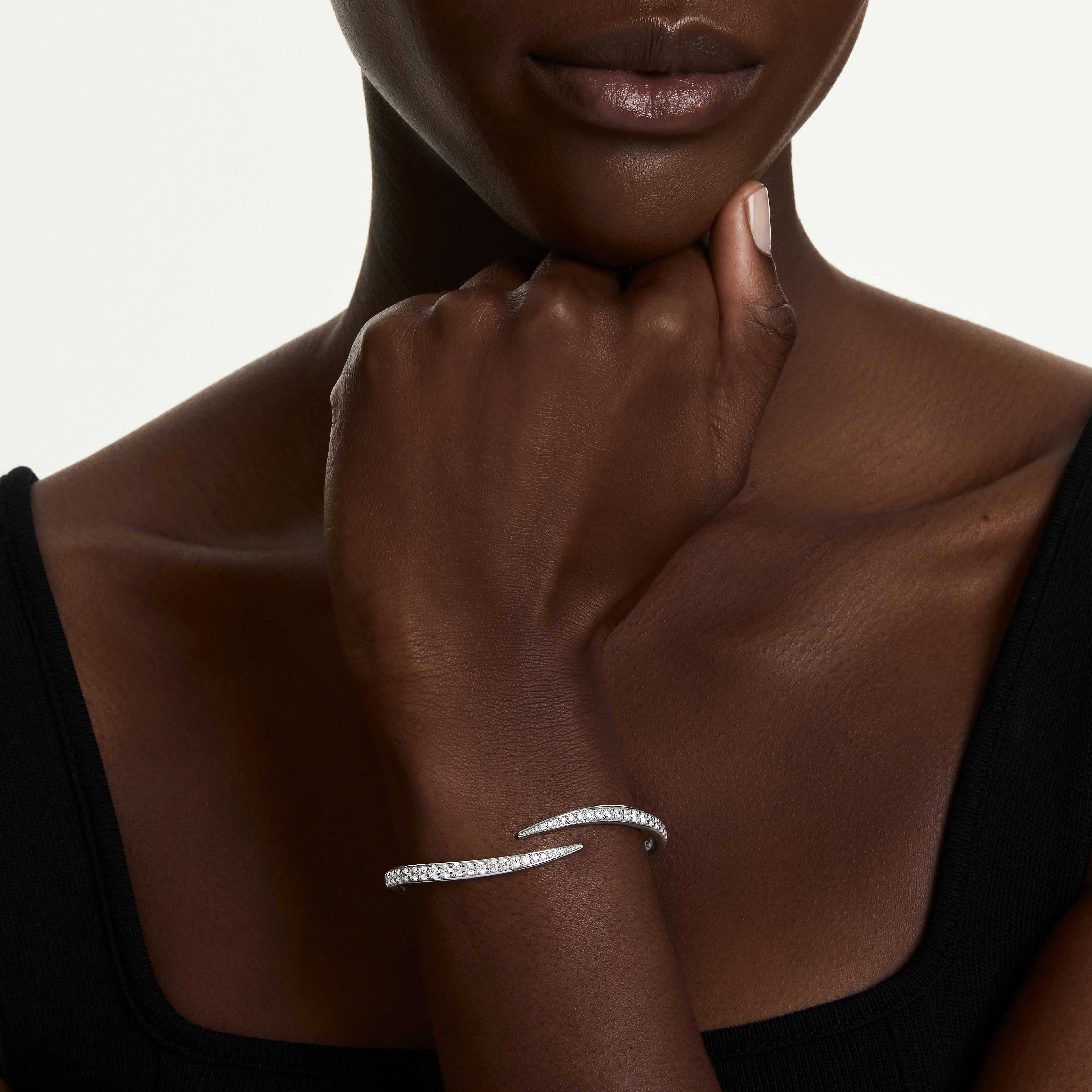 Vienna Bangle Bileklik, Yuvarlak Kesim, Kuğu, Beyaz, Rodyum Kaplama
